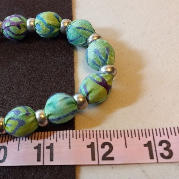 Fabric and Silver Tone beaded necklace and bracelet - Picture 3 of 7